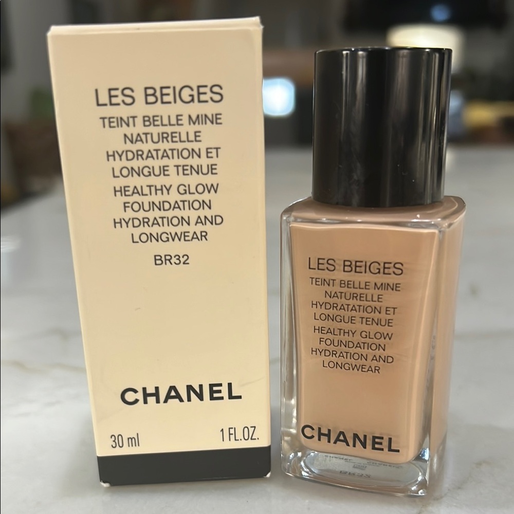 Chanel Les Beiges Healthy Glow Foundation - Beige